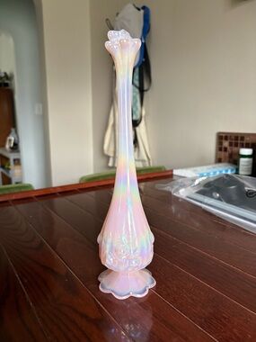 Vintage Fenton Pink Pearl Opalescent Swung Vase Cabbage Rose Iridescent